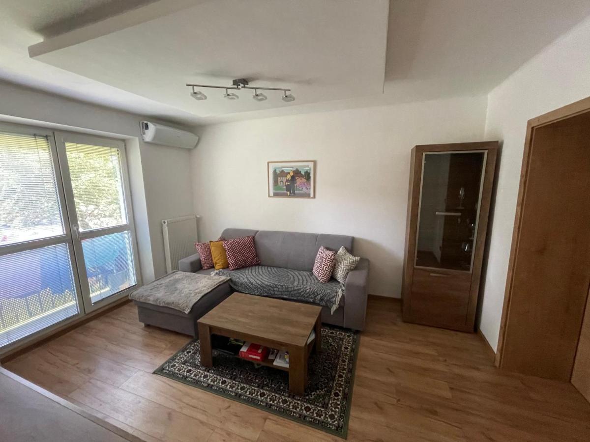 Apartman Daxnerko - Samostatny Dvojpokojovy Byt ブラチスラヴァ エクステリア 写真