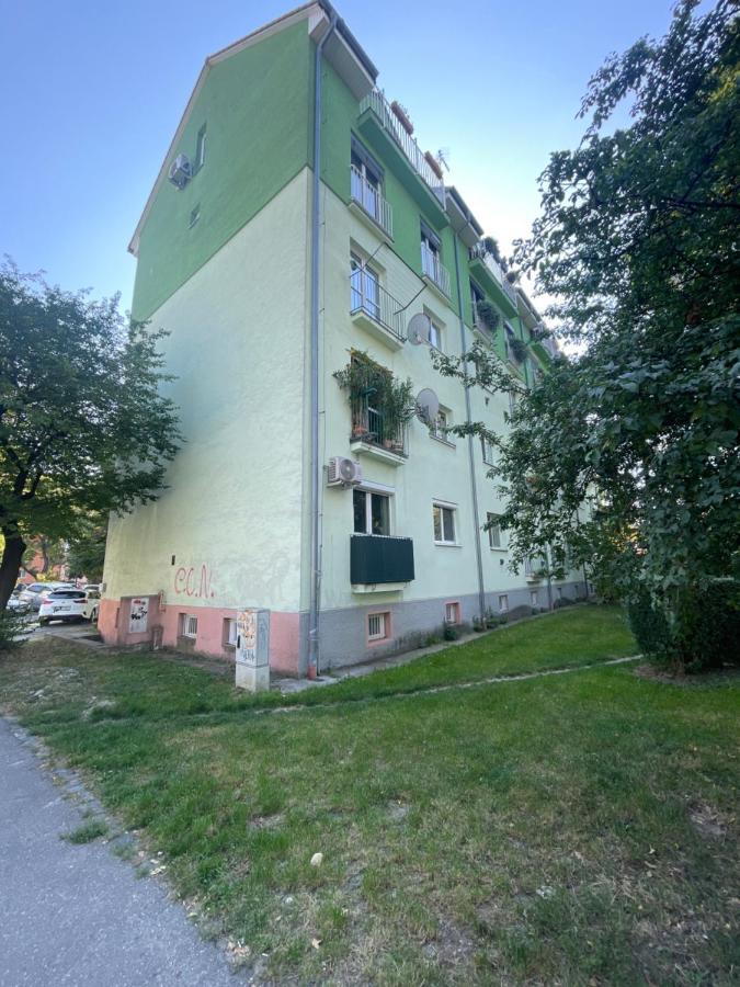 Apartman Daxnerko - Samostatny Dvojpokojovy Byt ブラチスラヴァ エクステリア 写真